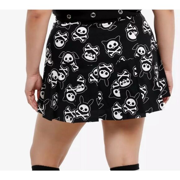 Hot Topic Skelanimals Crossbones Grommet Strap Pleated Skirt Plus Size 2 Nwot - Picture 5 of 5
